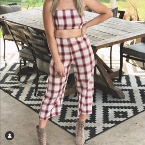 Cute spring set tie back too and high waist pants!